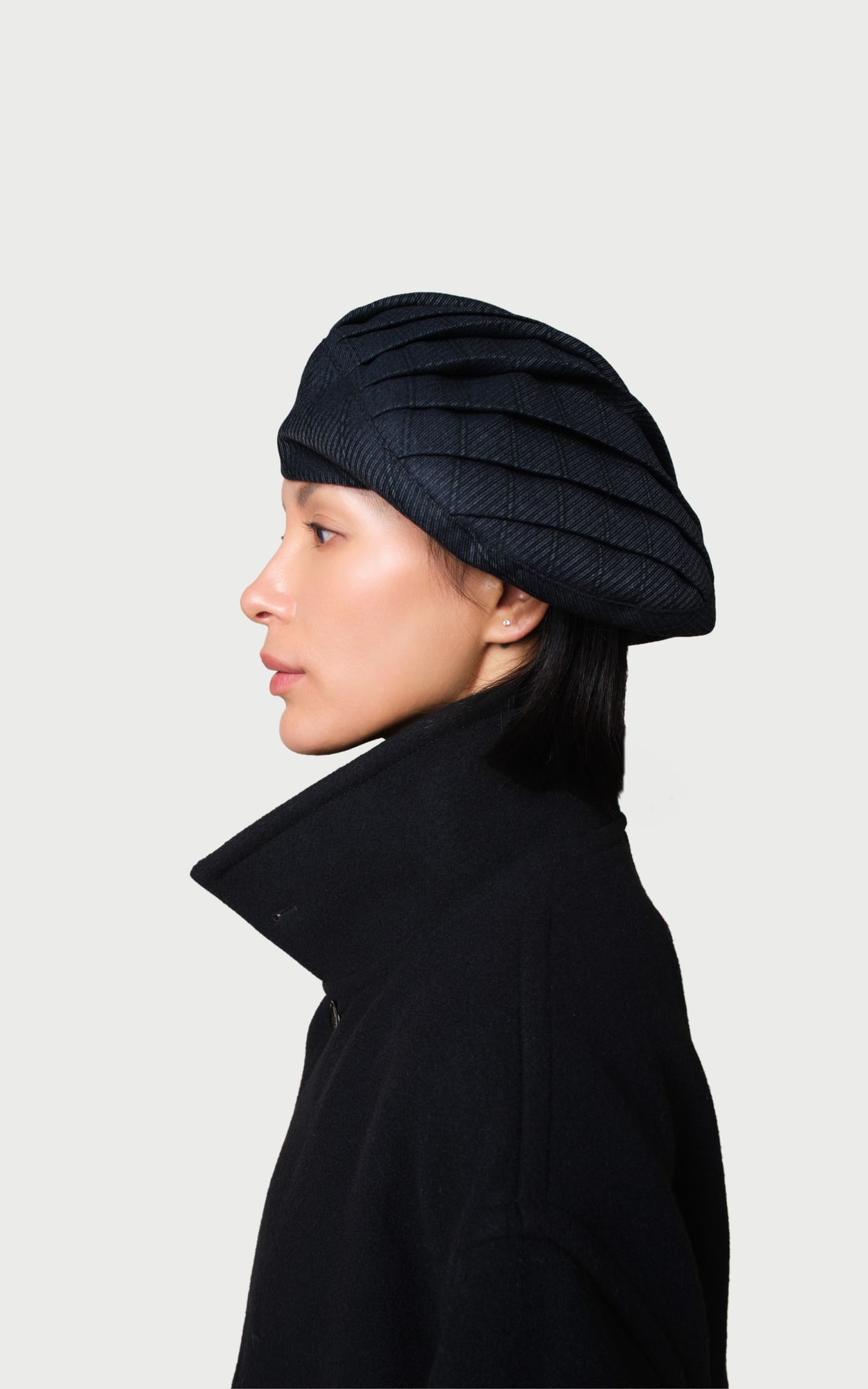 Rewind Acordeón worn by a model